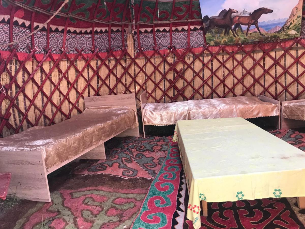 Guesthouse Bermet Tong Buitenkant foto