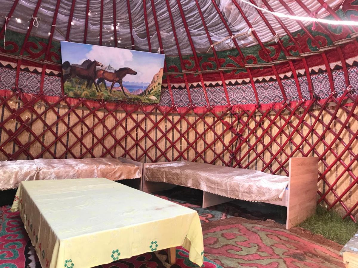 Guesthouse Bermet Tong Buitenkant foto