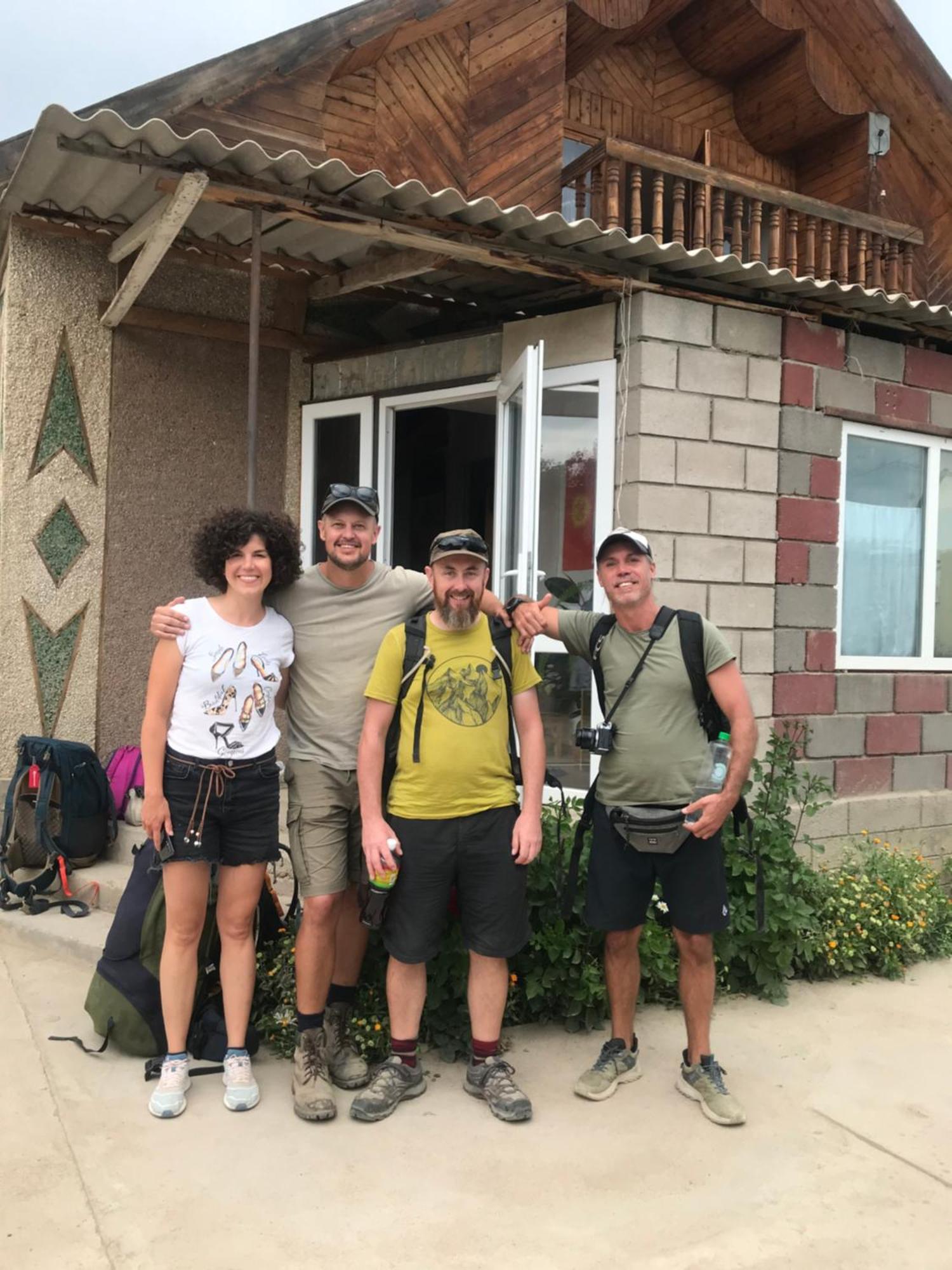 Guesthouse Bermet Tong Buitenkant foto