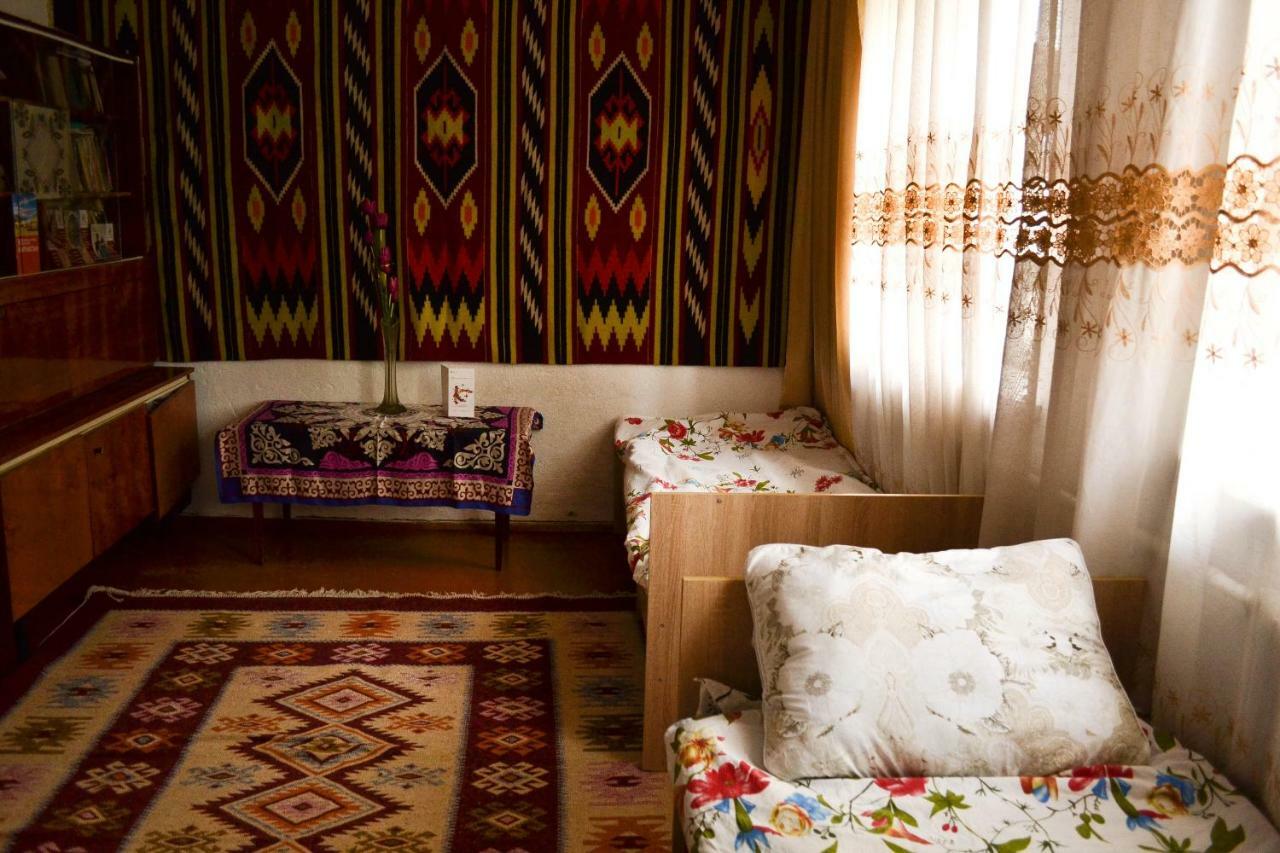 Guesthouse Bermet Tong Buitenkant foto