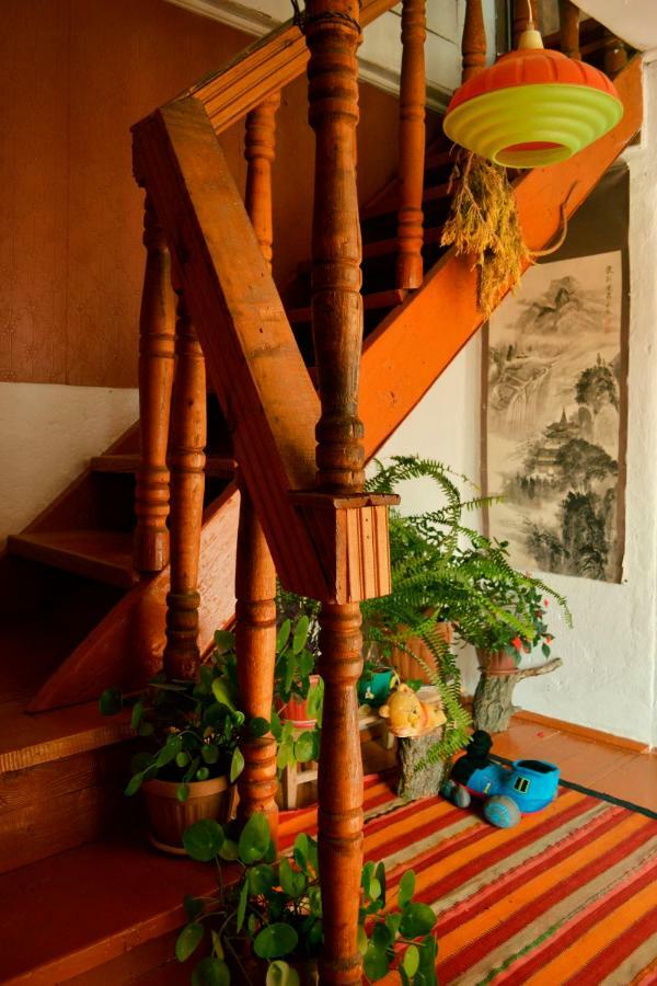 Guesthouse Bermet Tong Buitenkant foto
